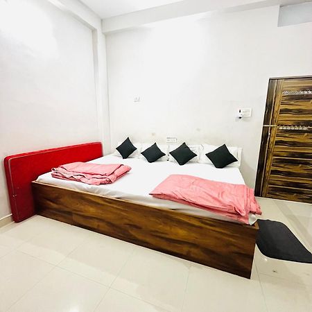 Sitaram P Guest House Varanasi Exterior photo