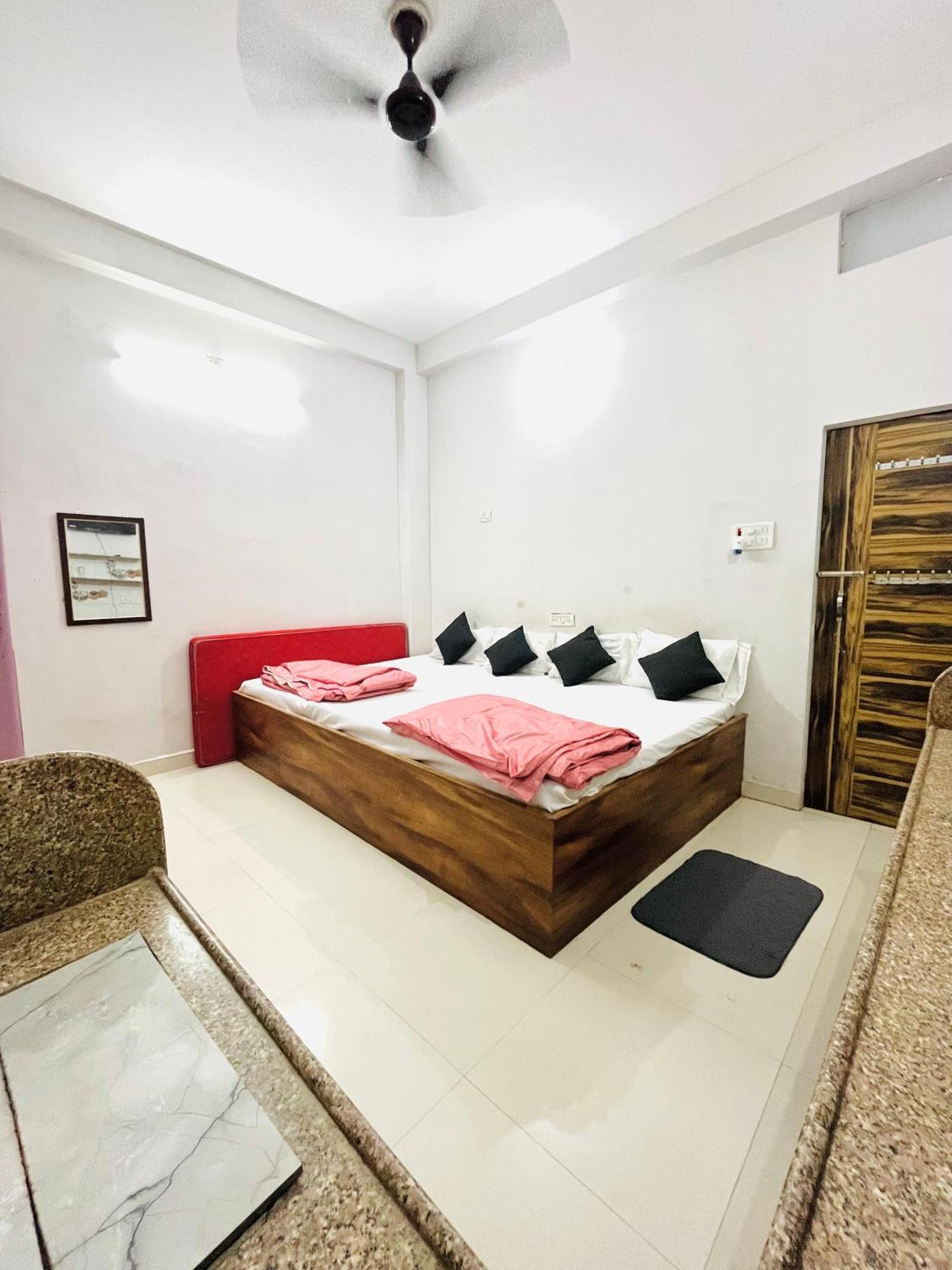 Sitaram P Guest House Varanasi Exterior photo